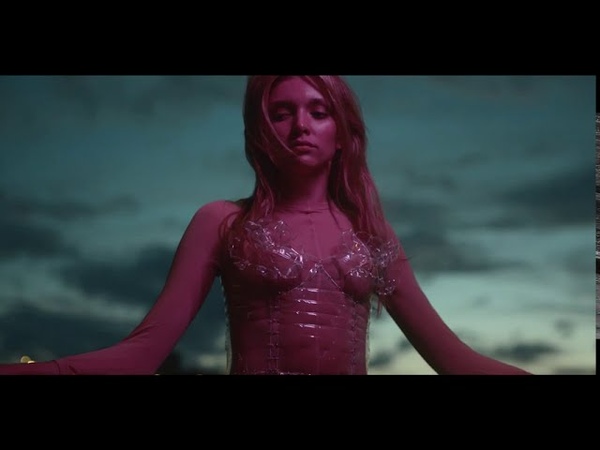Oksana Tomka feat.