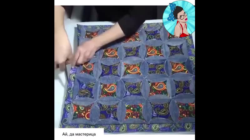 Красивый коврик из старых