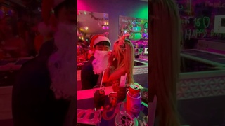 🇹🇭 PATTAYA - Merry Christmas 2023 Omega Bar #thailand#pattaya#soi6#술집#gogobar#christmas#santa#태국#파타야