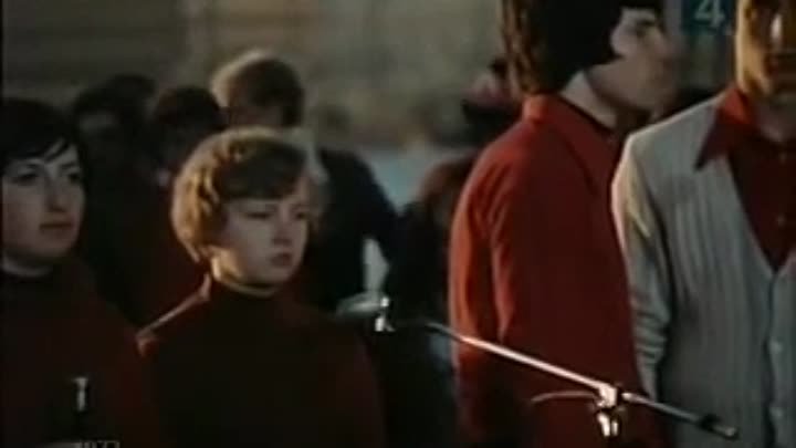 El pueblo unido jamás será vencido (произносится эль пуэ бло уни до хама с