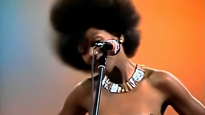 Синий иней песня слушать бонни м. В 80. Группа boney m. Группа бони м 1976. Бони м 1976.