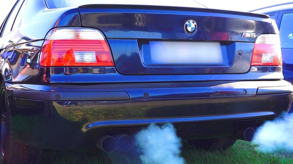 BMW M5 E39 Sound V8 Cold Start Up Revs Revving Berlin