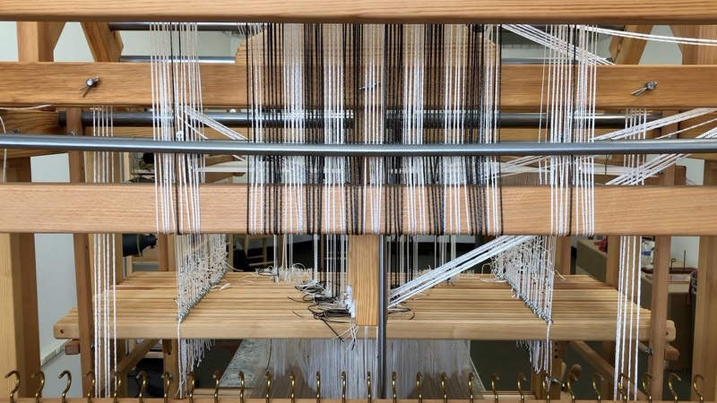 Weaving a Single Unit Design on the