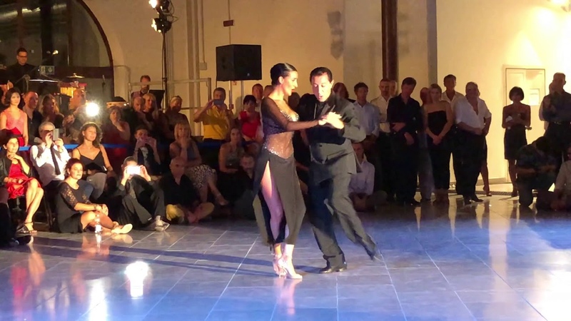 Miguel A. Zotto y Daiana Guspero Milonga Trieste