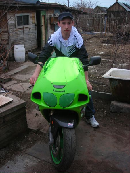 №9, Димон Жолобов №9, Димон Жолобов