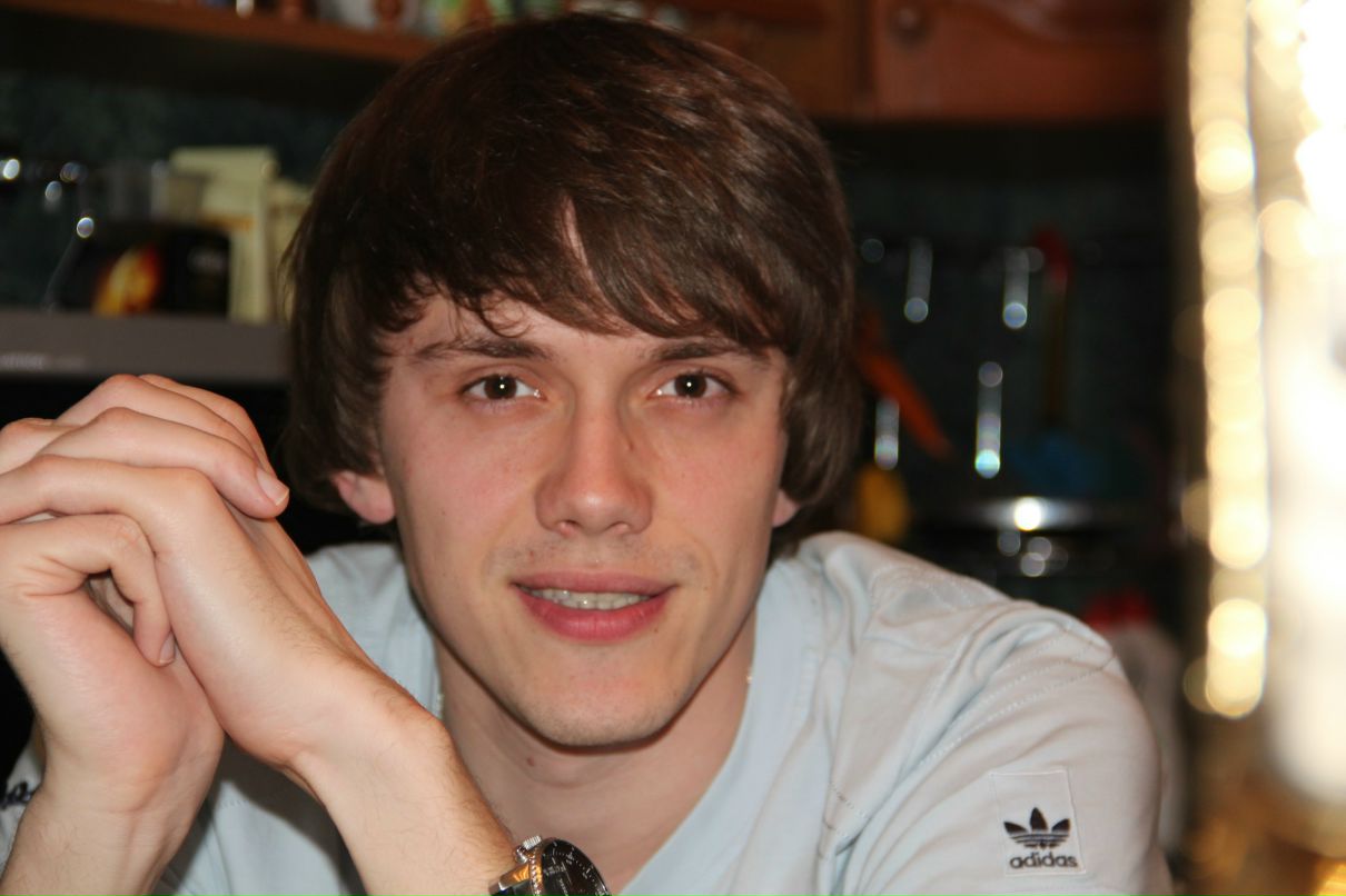 Ден Поладьев | Москва