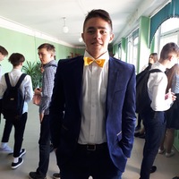 Денис Попов