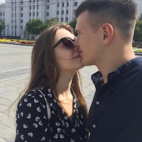 Анна Комарова