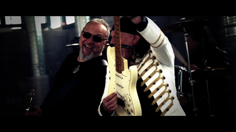 MICHEAL SCHINKELS ETERNAL FLAME feat. Mark Boals Smoke On The Mountain ( Official
