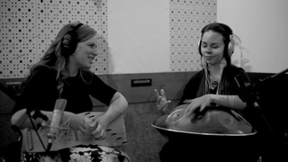 Красивые девушки божественно поют под  гусли и ханг. Psaltery, глюкофон, фольклор