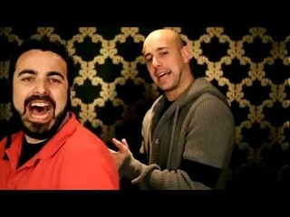David Villa, Dani Alves y Pepe Reina cantan DAME VIDA con
