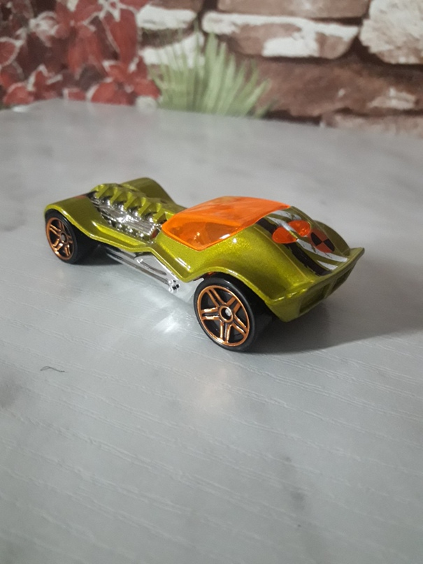 Антон Лукьянов |