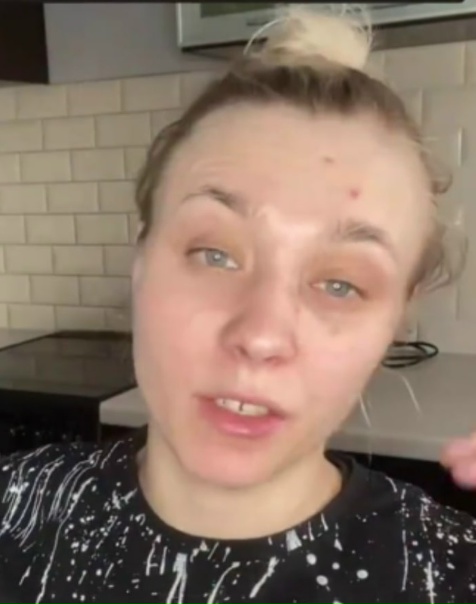 полное разочарованиеКак вспомню ее противное пьяное лицо 😬😬 хорошо жопа подгорелаАнон