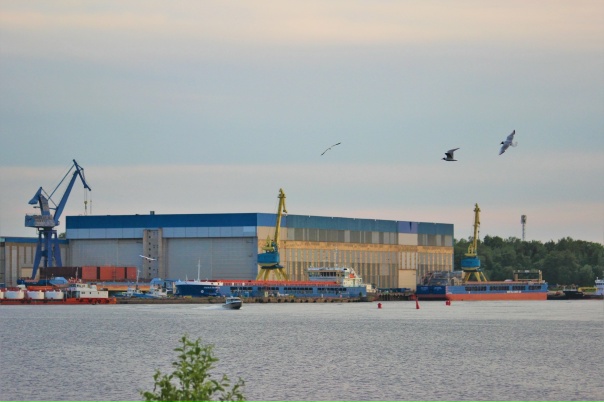 Невскому судостроительно-судоремонтному заводу - 110...