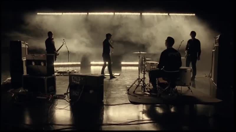 Arctic Monkeys Brianstorm Full