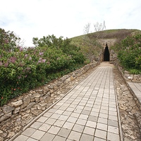 Царский курган керчь. Керчь гробница митридата. Курган в керчи. Скифские царские курганы. Керчь гробница митридата.