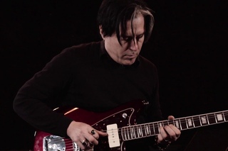 Troy Van Leeuwen loops with Ditto X2