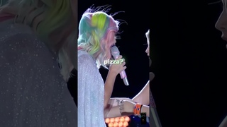 Katy Perry Brings a fan on stage for taking selfie  #subscribe #like #share #pizza