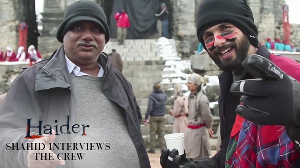 Shahid Kapoor Introduces Team Haider, On The Sets Of